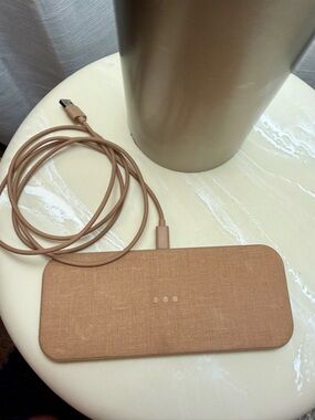 Courant Dual-Device Charging Pad